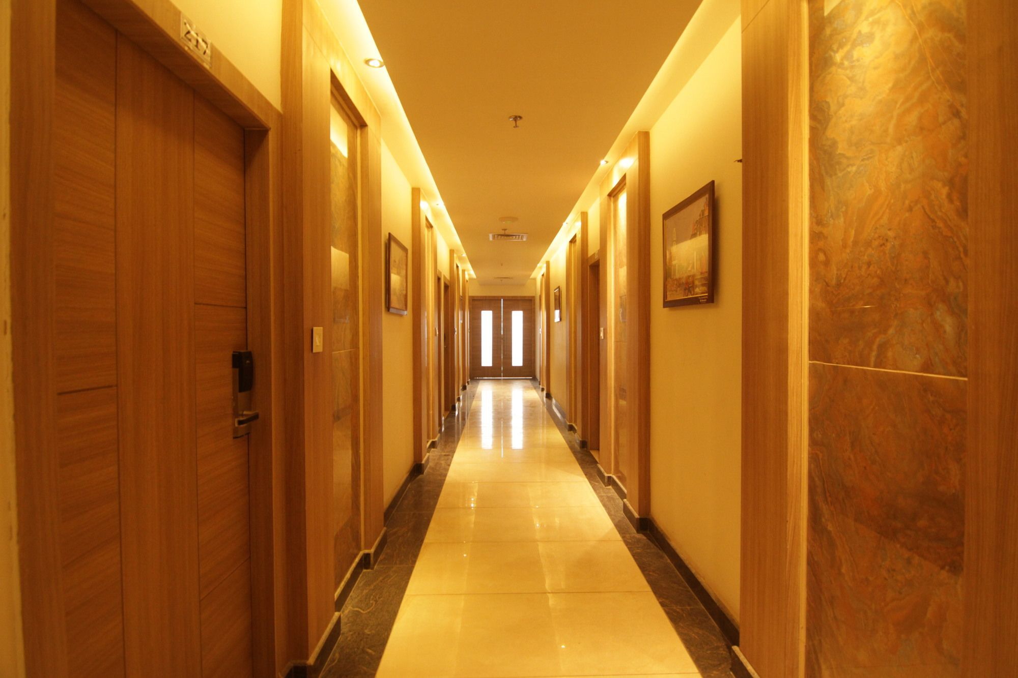 Oyo 2054 New Hotel Broadway Βαρανάσι Εξωτερικό φωτογραφία